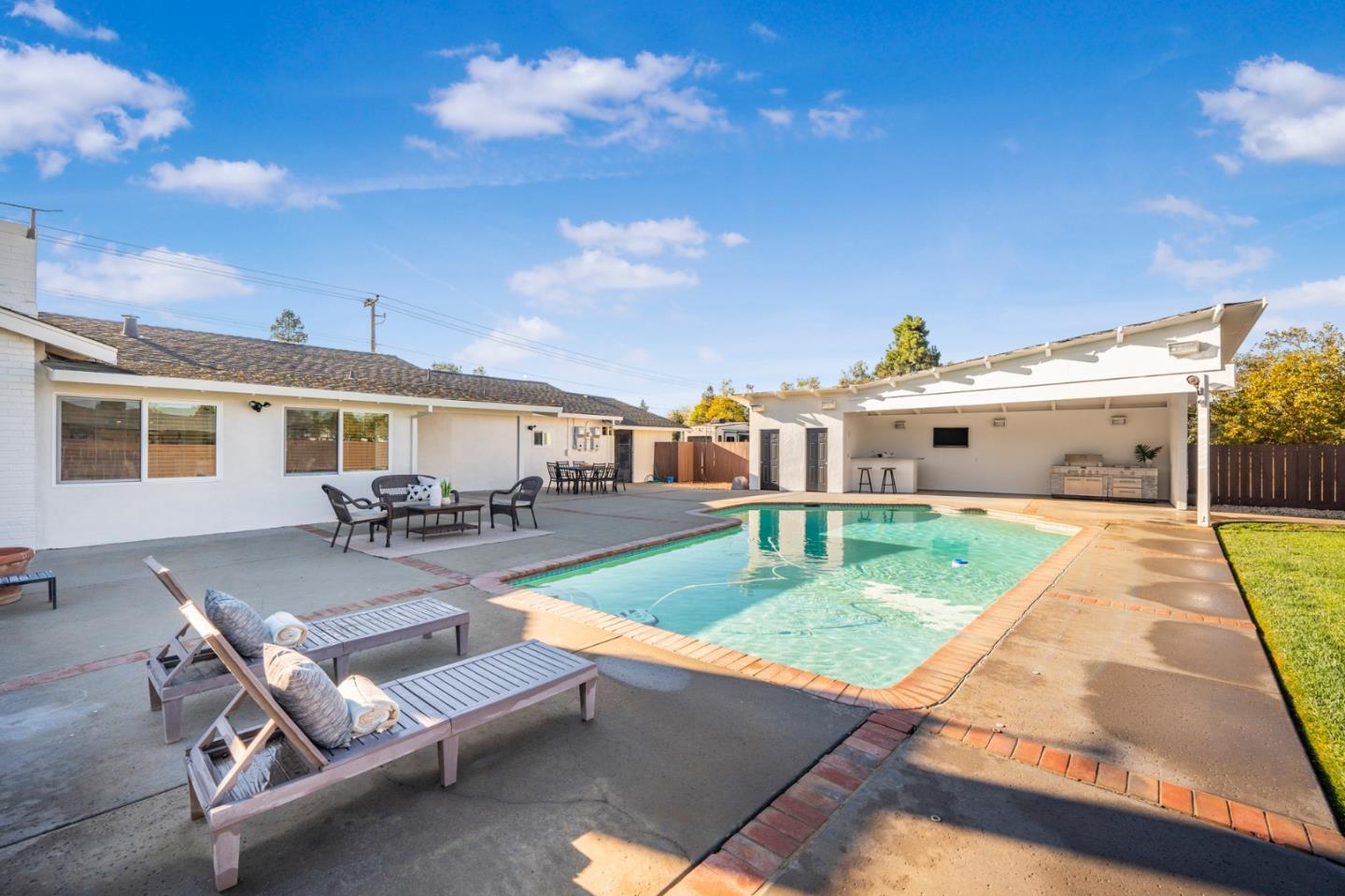 Detail Gallery Image 25 of 40 For 2135 Diana Ave, Morgan Hill,  CA 95037 - 4 Beds | 3 Baths