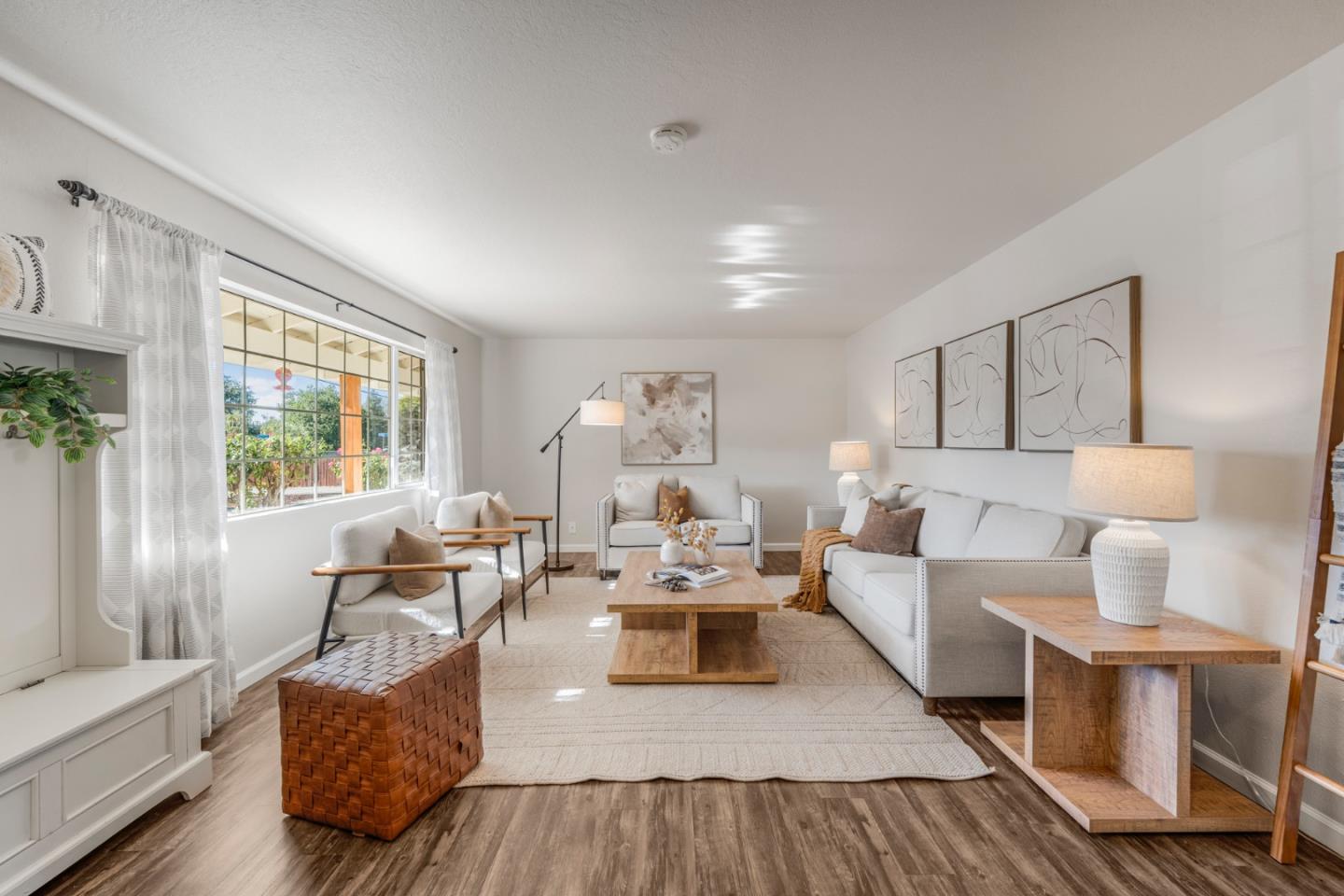 Detail Gallery Image 4 of 40 For 2135 Diana Ave, Morgan Hill,  CA 95037 - 4 Beds | 3 Baths