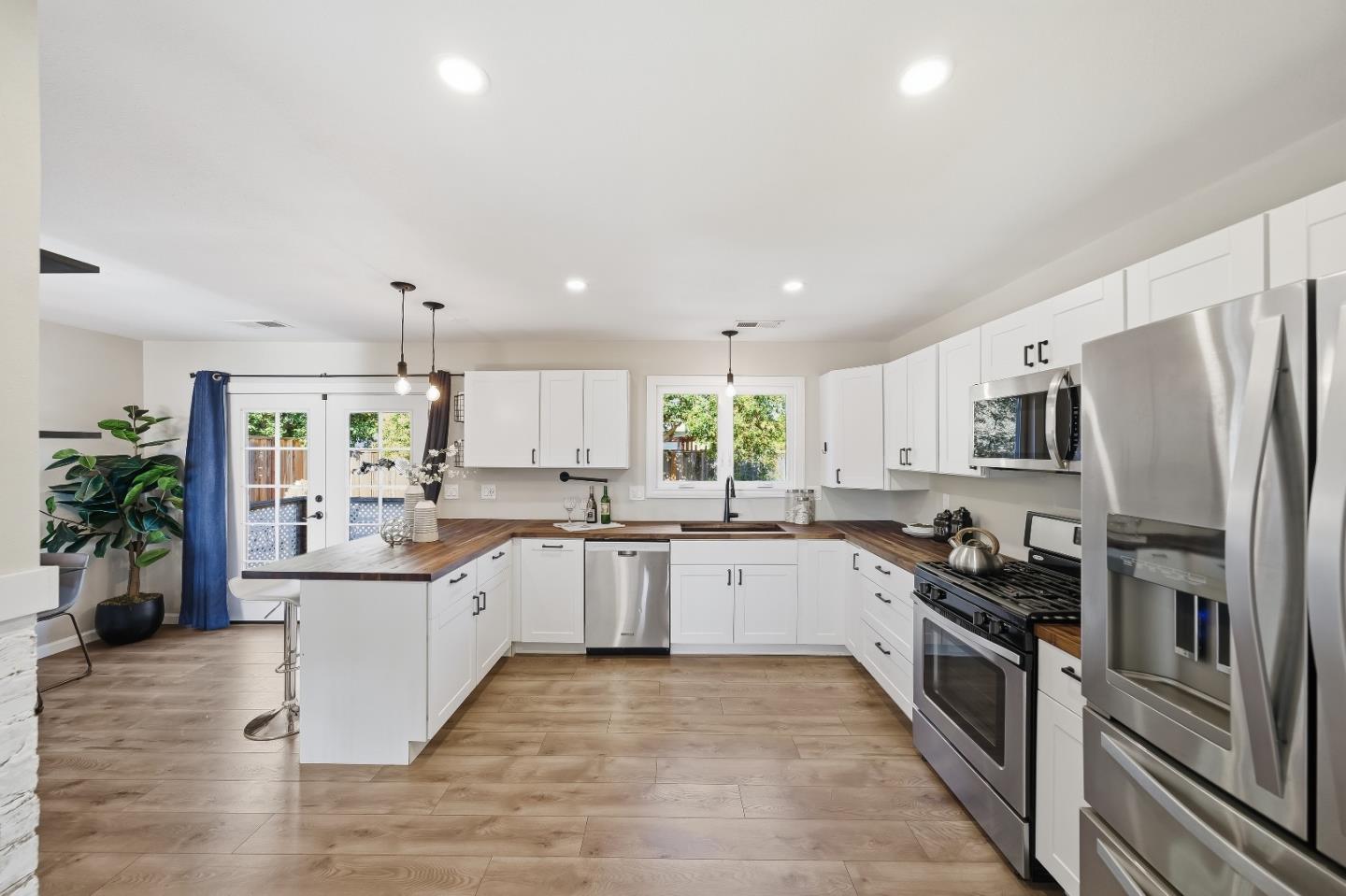 Detail Gallery Image 10 of 54 For 35942 Adobe Dr, Fremont,  CA 94536 - 3 Beds | 2 Baths