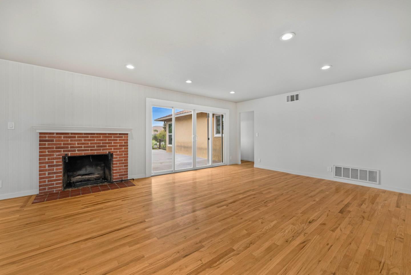 Detail Gallery Image 3 of 33 For 2785 Washington Blvd, Fremont,  CA 94539 - 4 Beds | 2 Baths