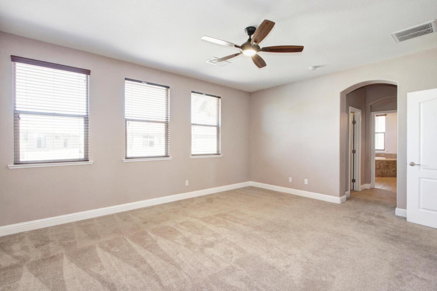 Detail Gallery Image 17 of 28 For 9987 Spring View Way, Elk Grove,  CA 95757 - 4 Beds | 3 Baths