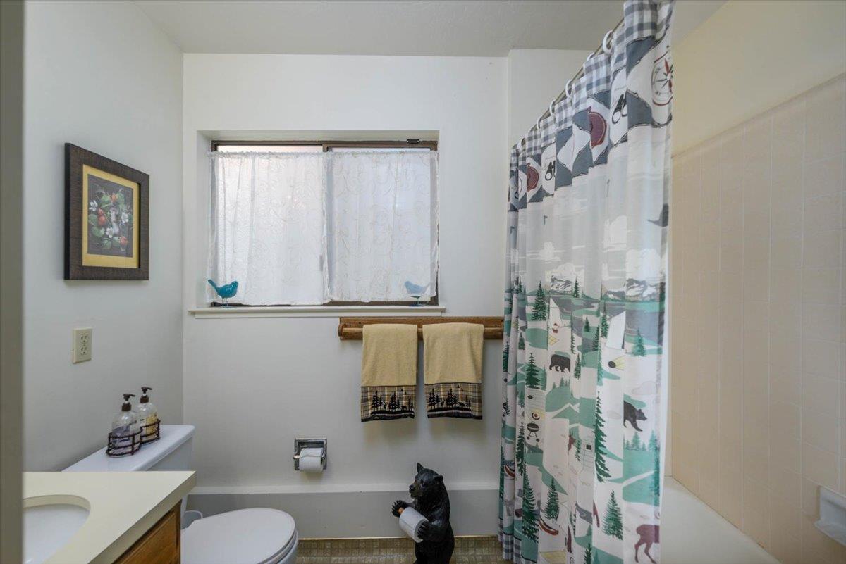 Detail Gallery Image 17 of 46 For 18861 Lookout Dr, Twain Harte,  CA 95383 - 3 Beds | 3 Baths