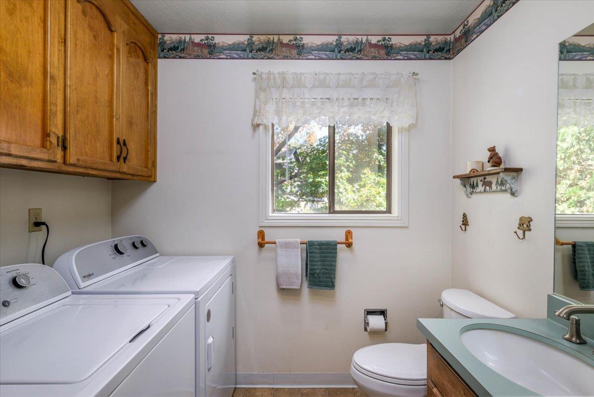 Detail Gallery Image 24 of 46 For 18861 Lookout Dr, Twain Harte,  CA 95383 - 3 Beds | 3 Baths