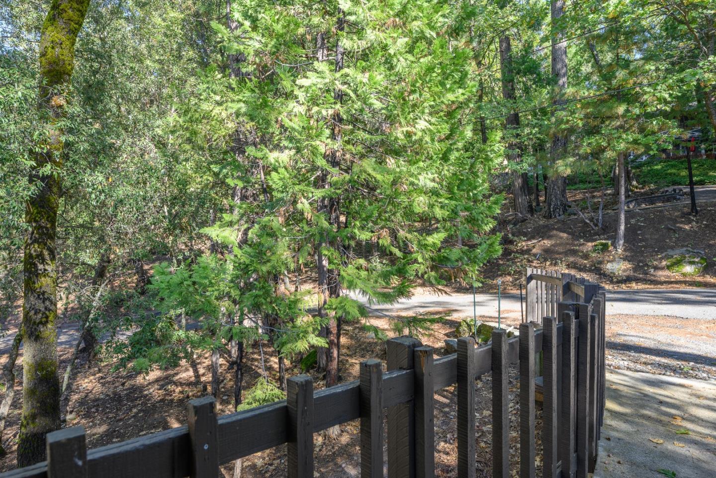 Detail Gallery Image 34 of 46 For 18861 Lookout Dr, Twain Harte,  CA 95383 - 3 Beds | 3 Baths