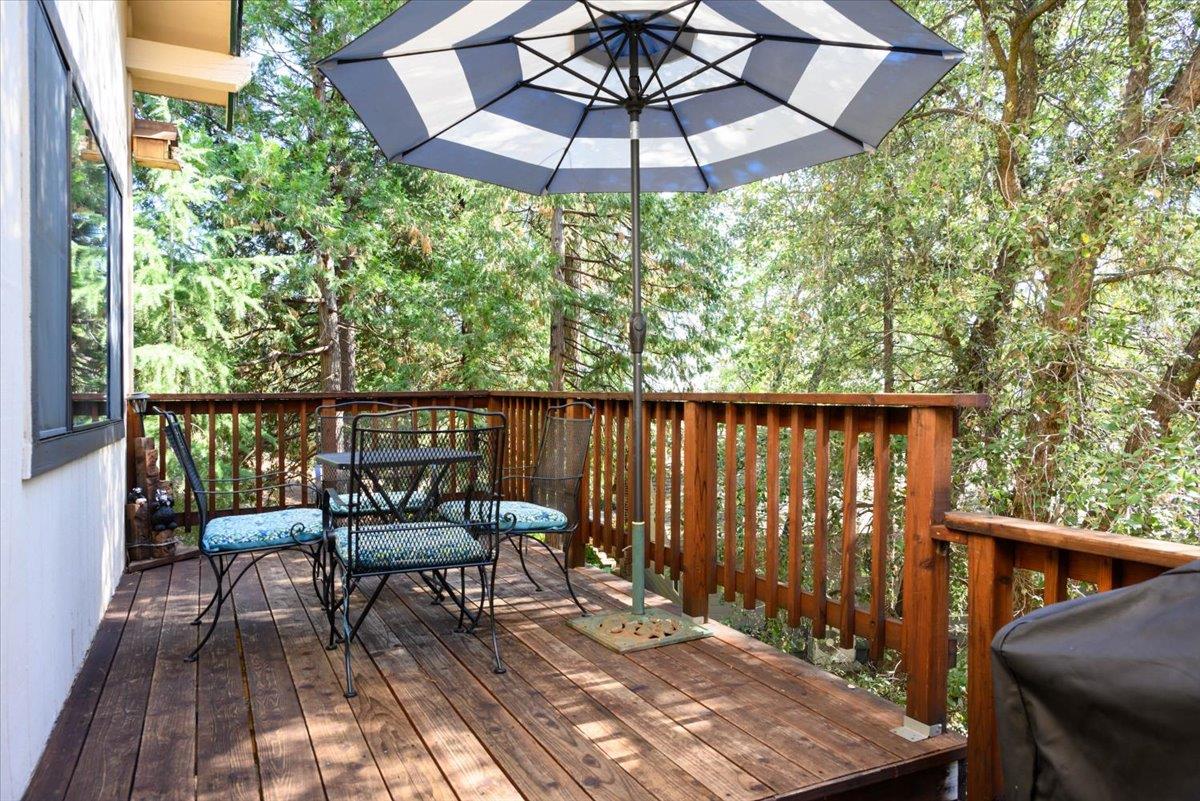 Detail Gallery Image 9 of 46 For 18861 Lookout Dr, Twain Harte,  CA 95383 - 3 Beds | 3 Baths