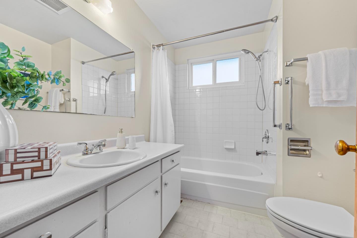 Detail Gallery Image 29 of 42 For 1694 Hyde Dr, Los Gatos,  CA 95032 - 3 Beds | 2 Baths