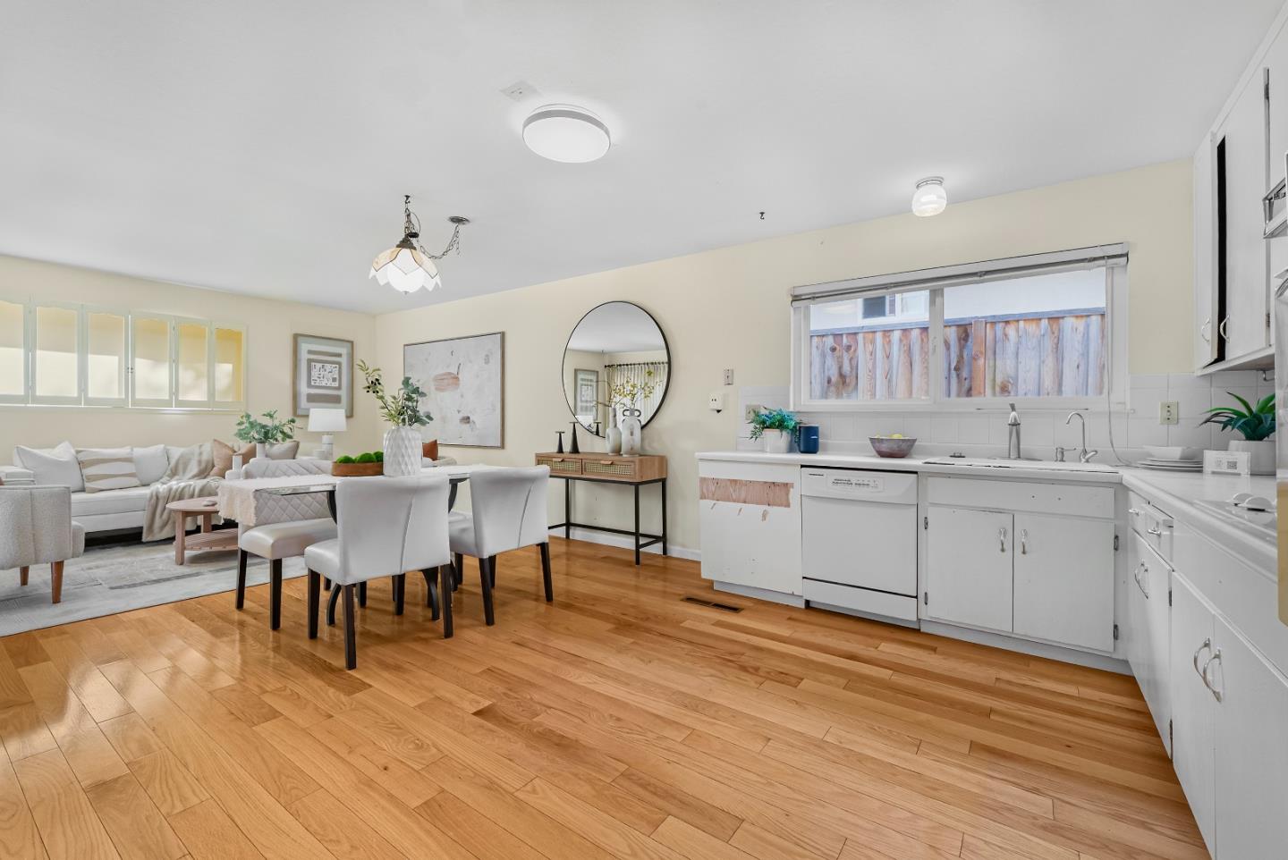 Detail Gallery Image 9 of 42 For 1694 Hyde Dr, Los Gatos,  CA 95032 - 3 Beds | 2 Baths