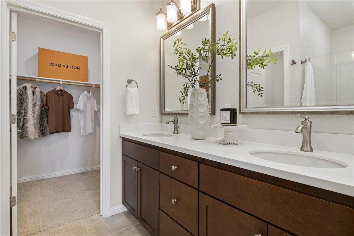 Detail Gallery Image 20 of 31 For 117 Orbit Way, Mountain View,  CA 94043 - 3 Beds | 3/1 Baths
