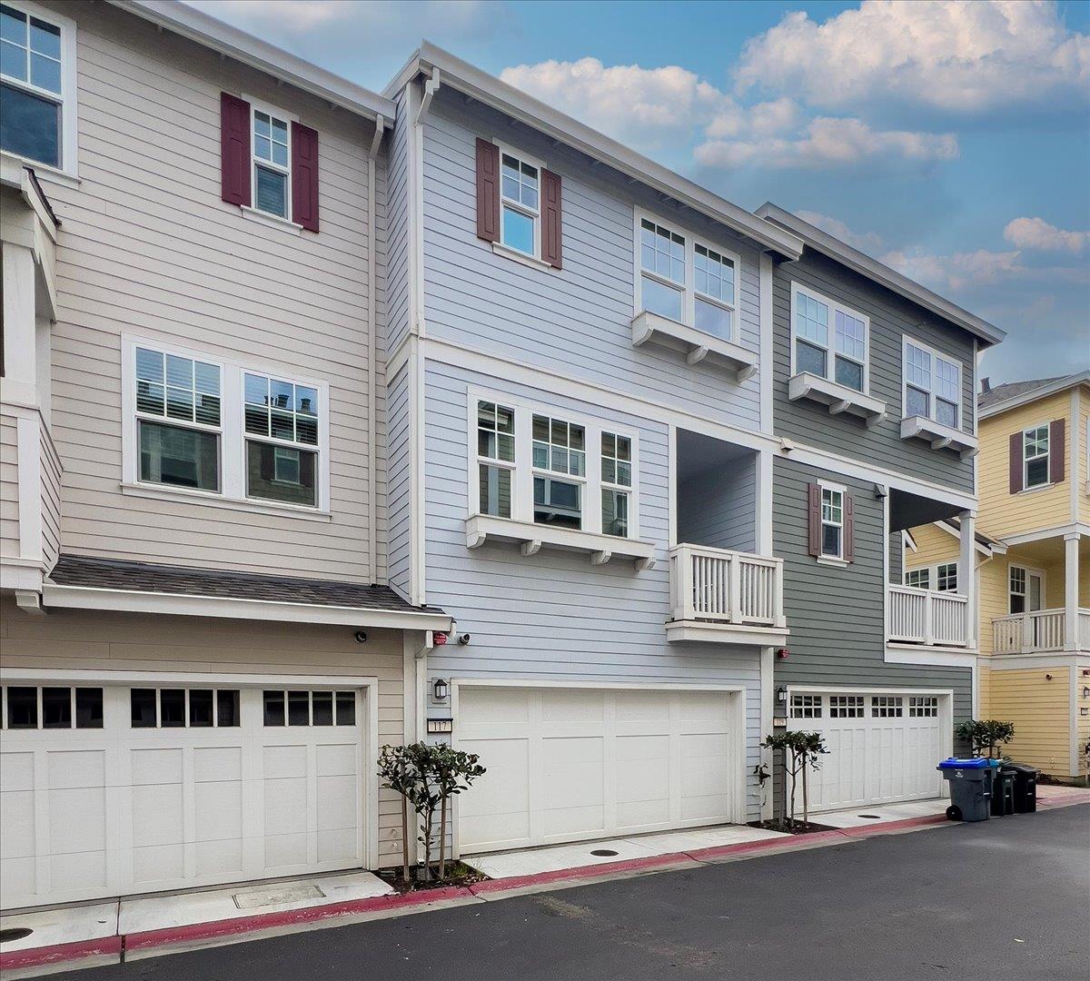 Detail Gallery Image 22 of 31 For 117 Orbit Way, Mountain View,  CA 94043 - 3 Beds | 3/1 Baths