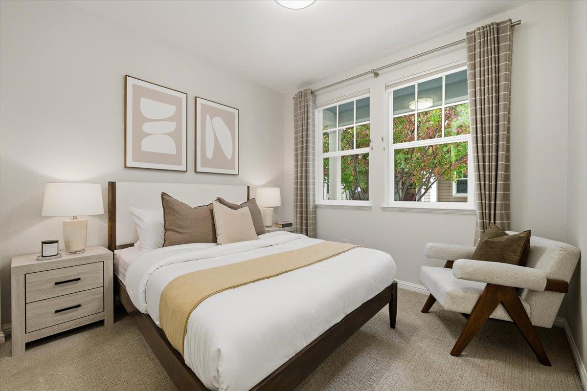 Detail Gallery Image 5 of 31 For 117 Orbit Way, Mountain View,  CA 94043 - 3 Beds | 3/1 Baths