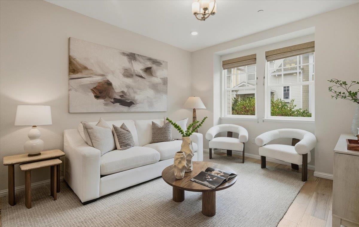 Detail Gallery Image 9 of 31 For 117 Orbit Way, Mountain View,  CA 94043 - 3 Beds | 3/1 Baths