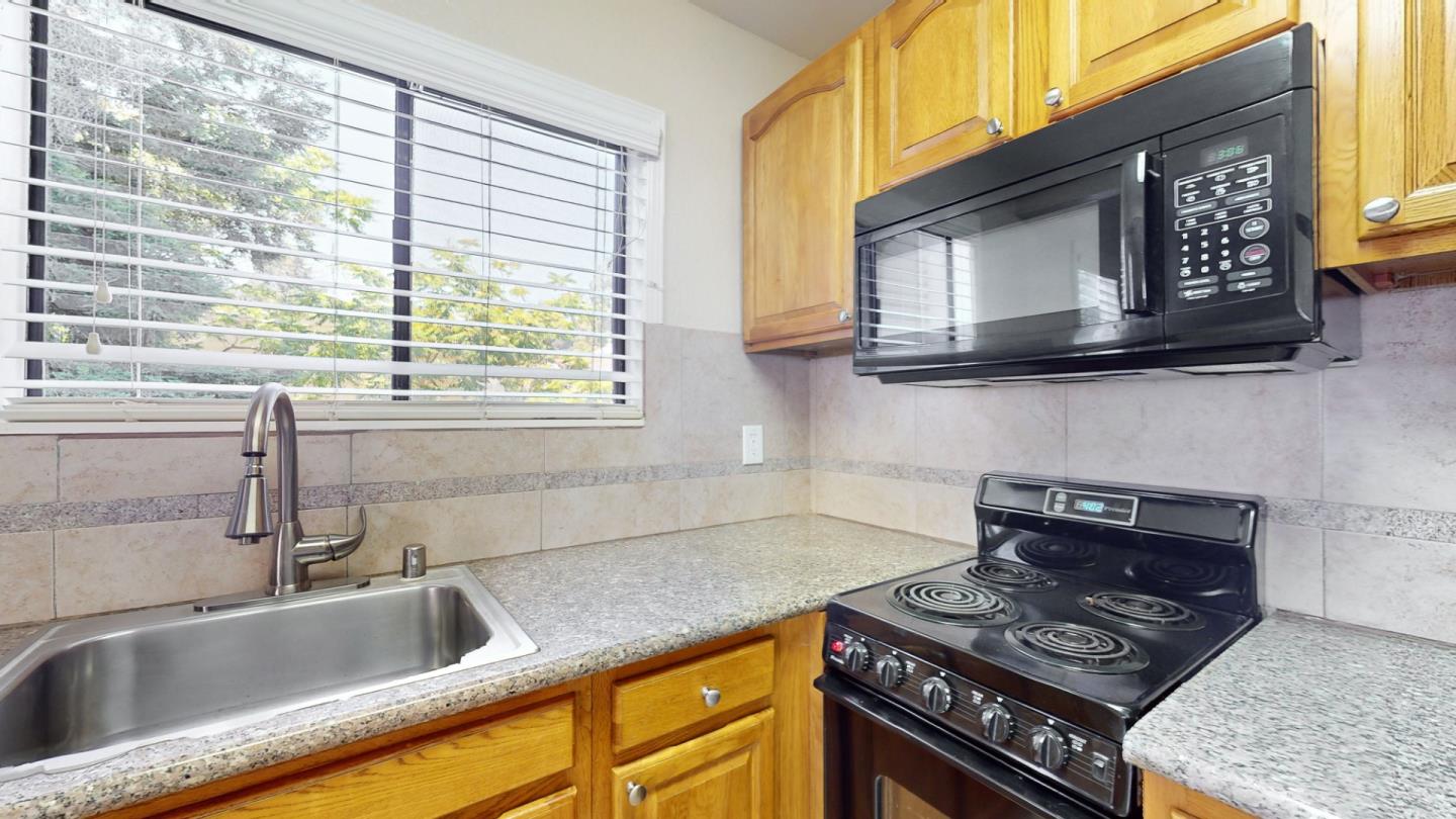 Detail Gallery Image 15 of 21 For 107 Marin St, San Rafael,  CA 94901 - – Beds | – Baths