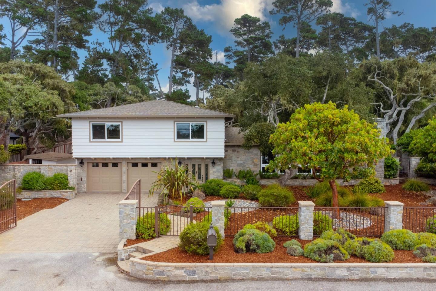 Detail Gallery Image 2 of 35 For 3125 Bird Rock Rd, Pebble Beach,  CA 93953 - 4 Beds | 3 Baths