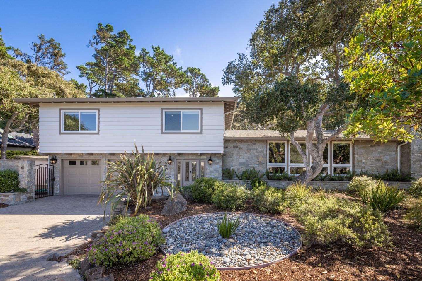 Detail Gallery Image 3 of 35 For 3125 Bird Rock Rd, Pebble Beach,  CA 93953 - 4 Beds | 3 Baths