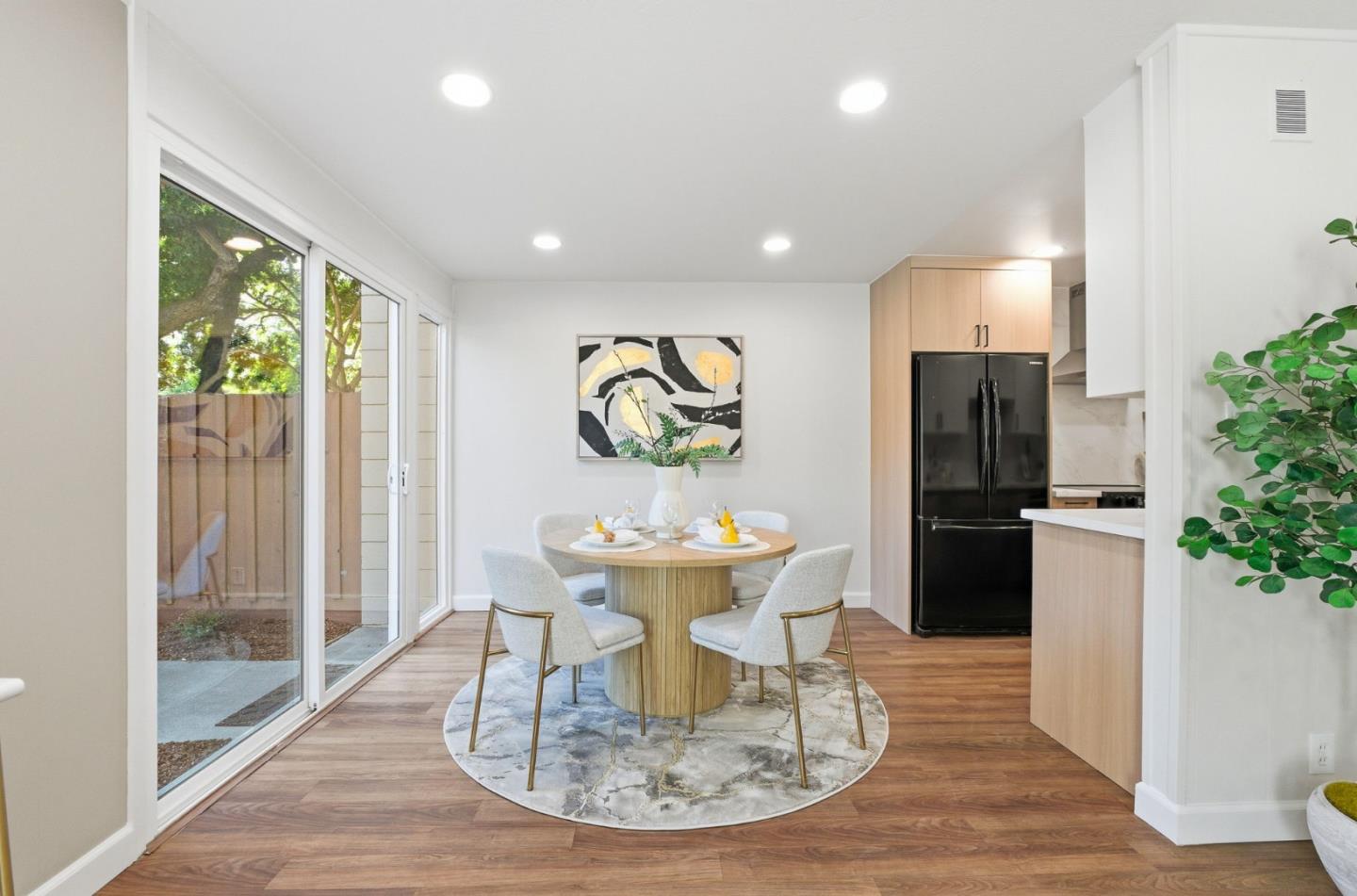 Detail Gallery Image 12 of 53 For 1101 Pomeroy Ave, Santa Clara,  CA 95051 - 4 Beds | 2/1 Baths