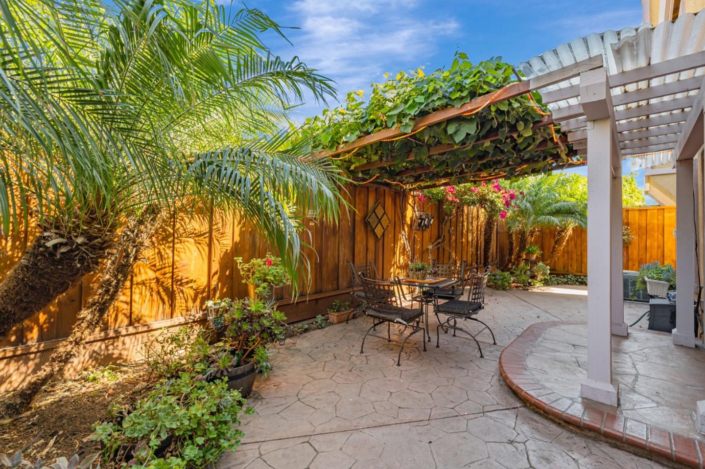 Detail Gallery Image 14 of 23 For 2158 Capitol Park Ct, San Jose,  CA 95132 - 4 Beds | 2/1 Baths