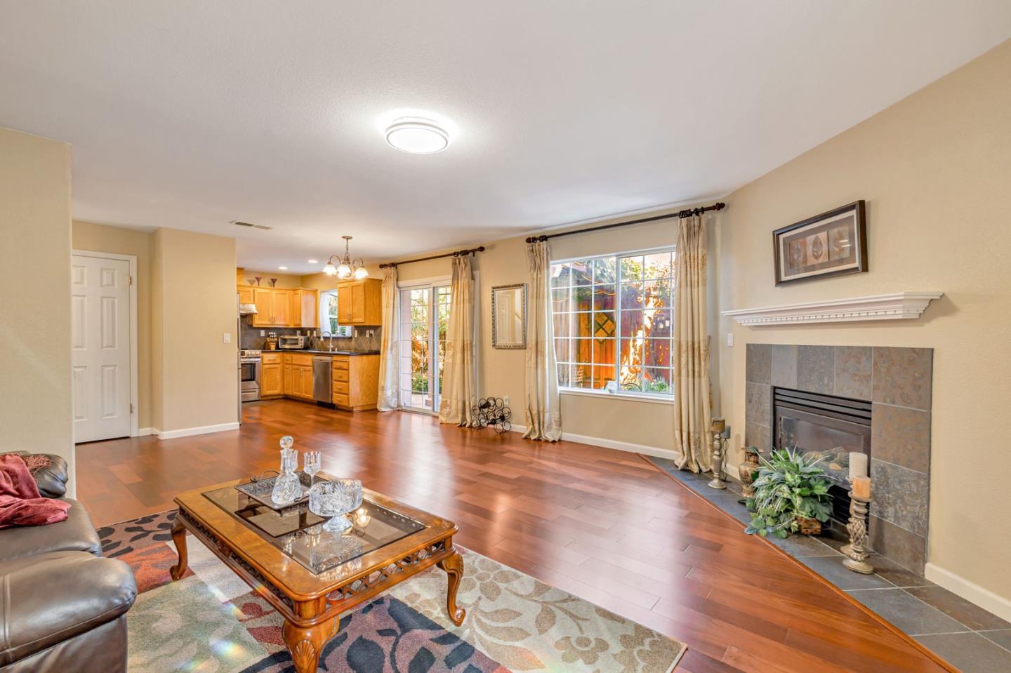 Detail Gallery Image 5 of 23 For 2158 Capitol Park Ct, San Jose,  CA 95132 - 4 Beds | 2/1 Baths