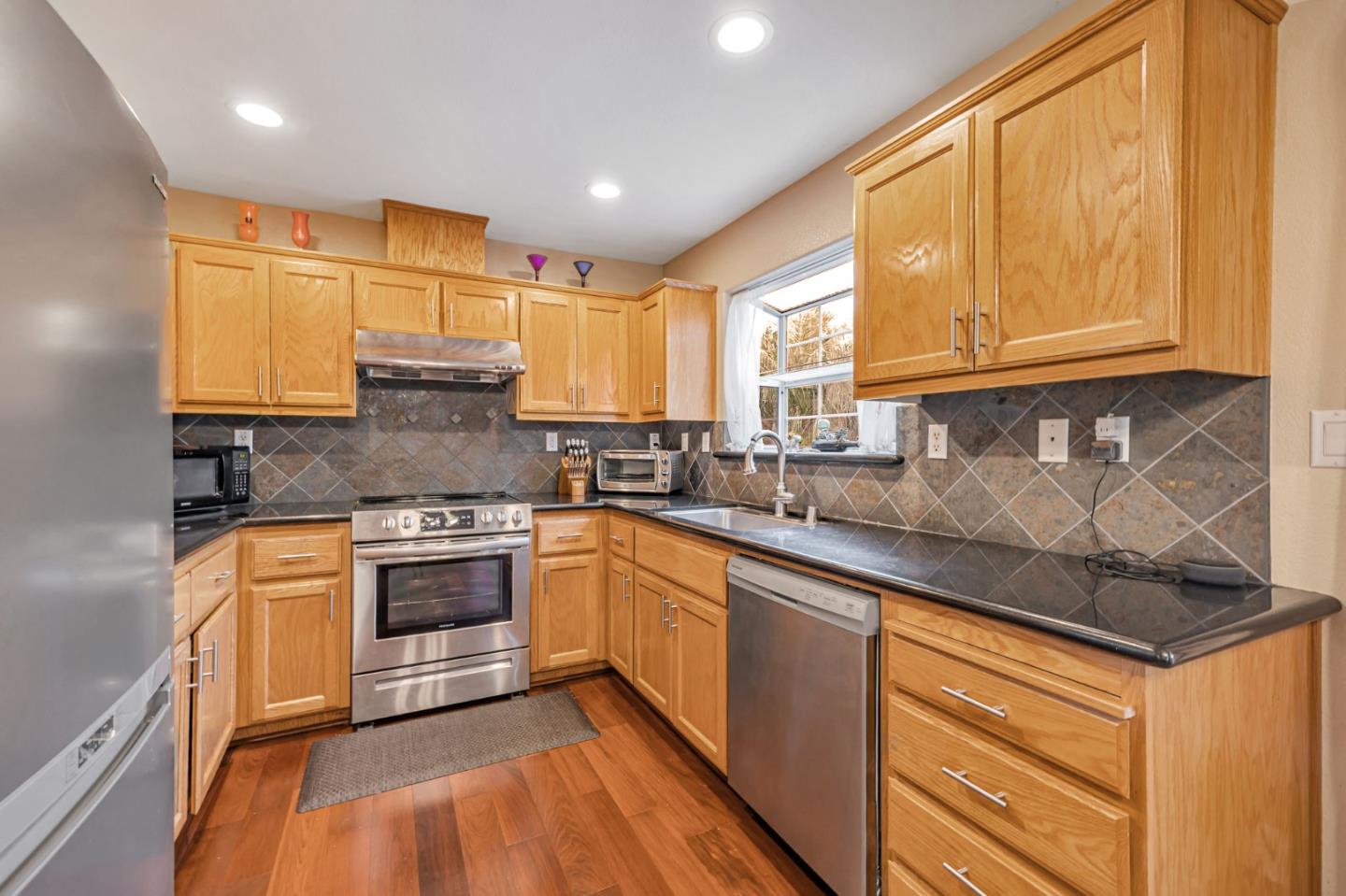 Detail Gallery Image 6 of 23 For 2158 Capitol Park Ct, San Jose,  CA 95132 - 4 Beds | 2/1 Baths