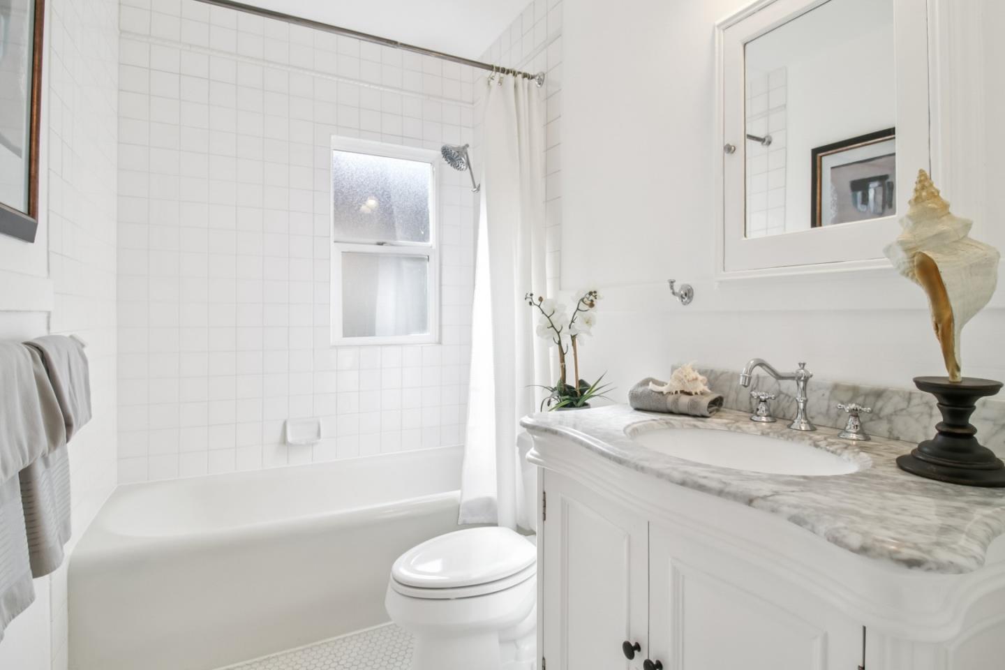 Detail Gallery Image 12 of 22 For 420 Williams Pl, San Mateo,  CA 94401 - 2 Beds | 1 Baths