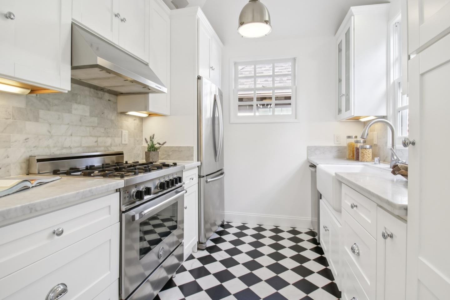 Detail Gallery Image 9 of 22 For 420 Williams Pl, San Mateo,  CA 94401 - 2 Beds | 1 Baths