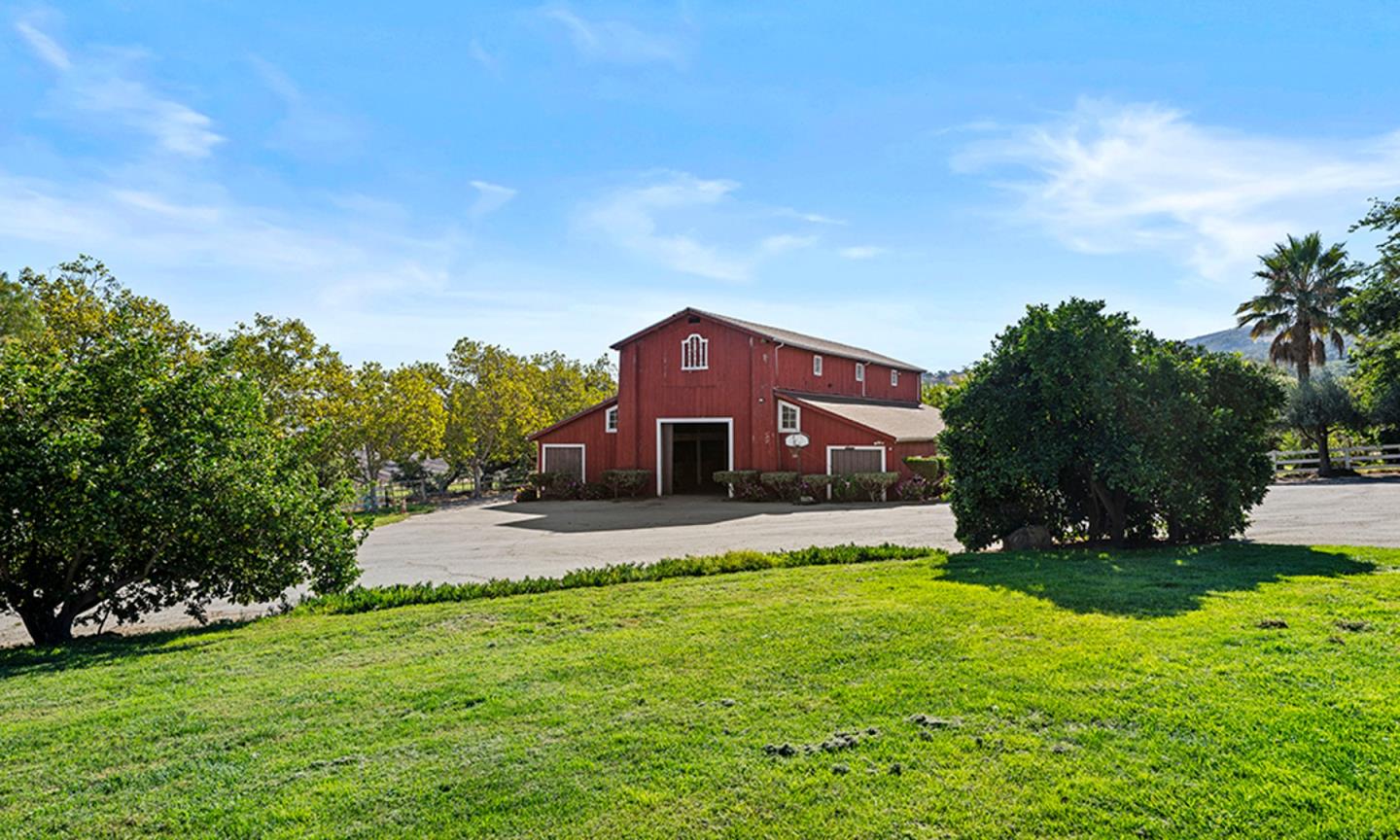 547 Mission Vineyard Road, San Juan Bautista, CA, 95045