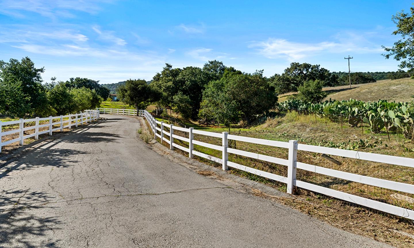 547 Mission Vineyard Road, San Juan Bautista, CA, 95045