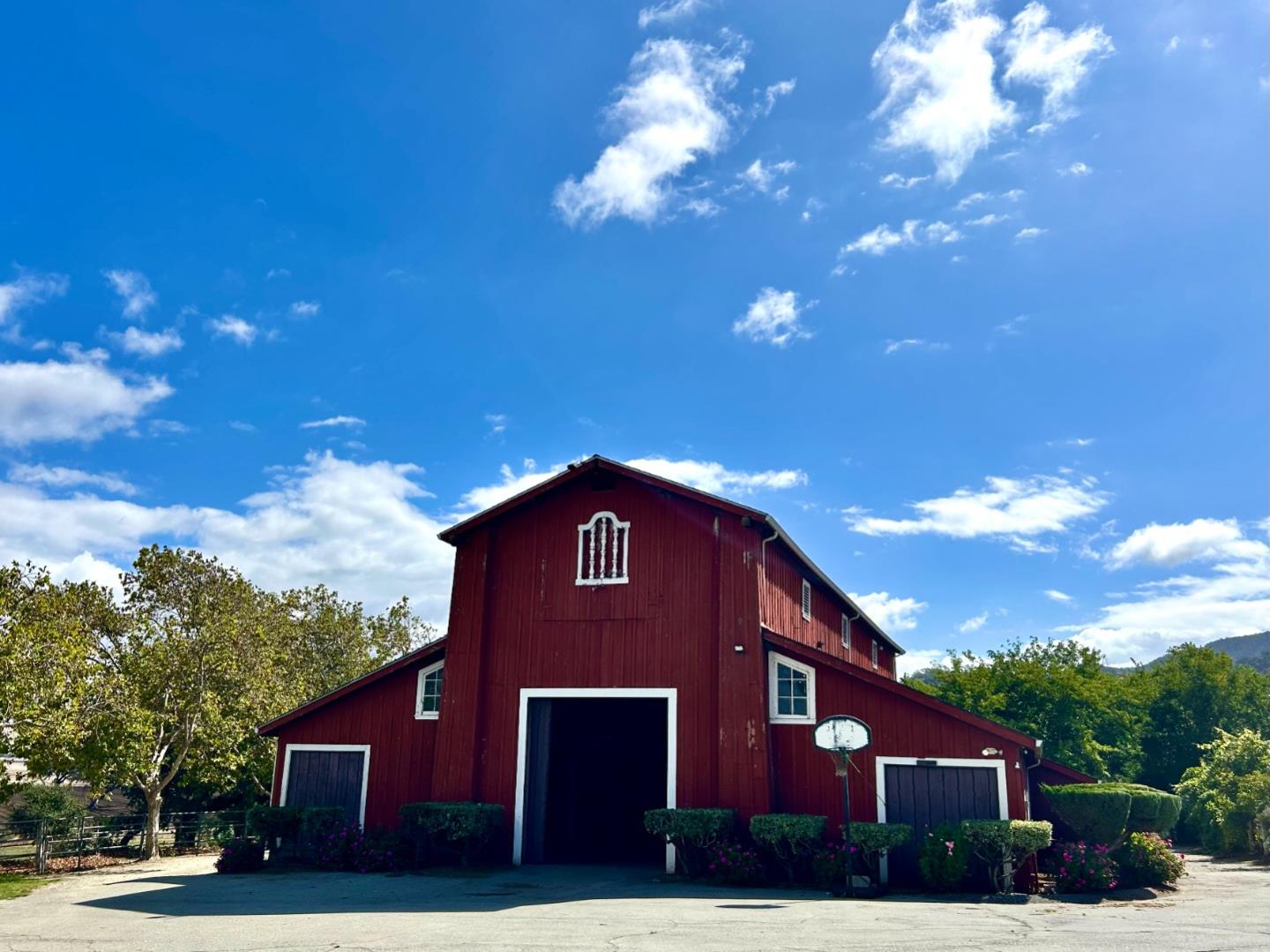 Detail Gallery Image 5 of 26 For 547 Mission Vineyard Rd, San Juan Bautista,  CA 95045 - 2 Beds | 2 Baths