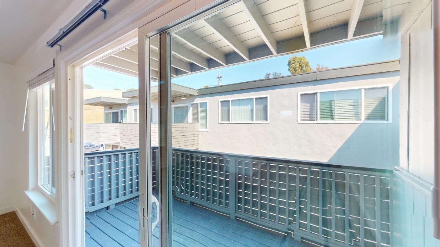 Detail Gallery Image 3 of 13 For 19 Merrydale Rd, San Rafael,  CA 94903 - – Beds | – Baths