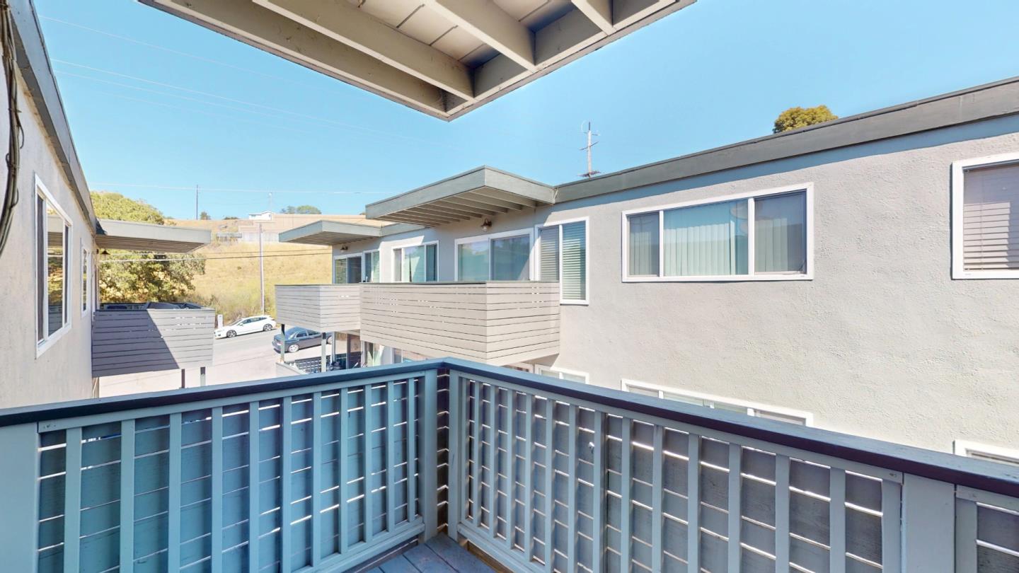 Detail Gallery Image 4 of 13 For 19 Merrydale Rd, San Rafael,  CA 94903 - – Beds | – Baths