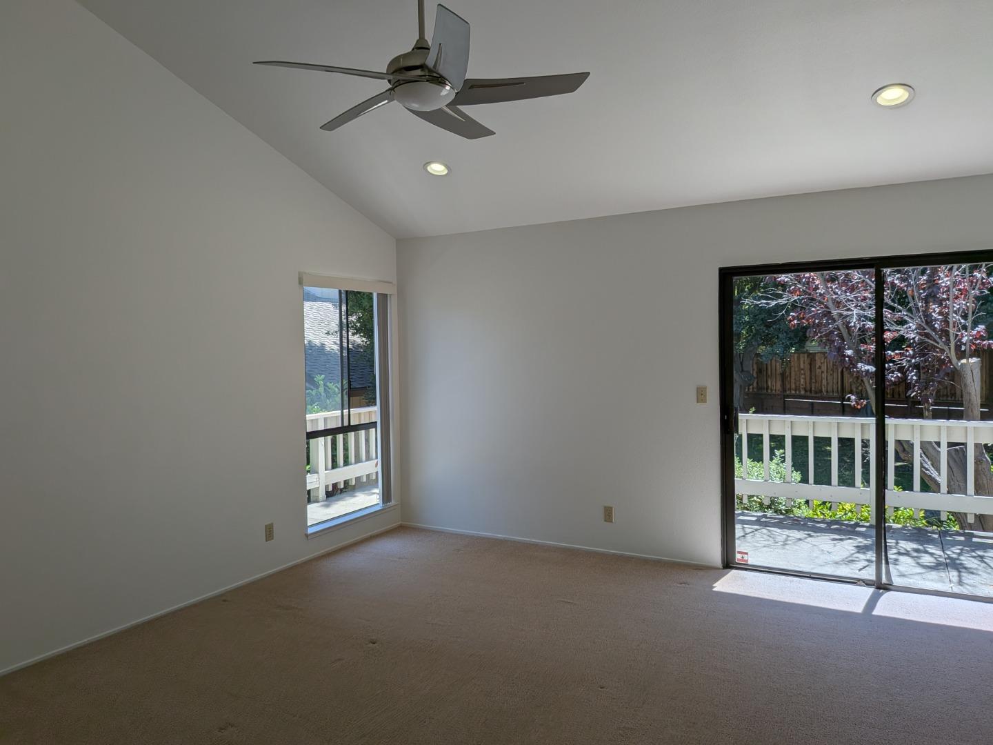 Detail Gallery Image 13 of 43 For 217 Ada Ave #45,  Mountain View,  CA 94043 - 3 Beds | 2 Baths