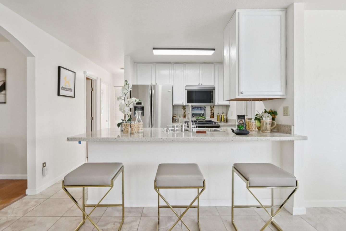 Detail Gallery Image 15 of 52 For 3012 Ellen Ct, Marina,  CA 93933 - 6 Beds | 4 Baths