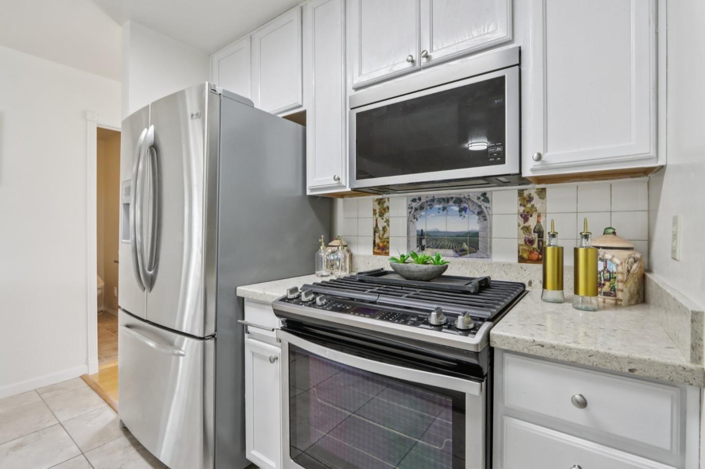 Detail Gallery Image 19 of 52 For 3012 Ellen Ct, Marina,  CA 93933 - 6 Beds | 4 Baths