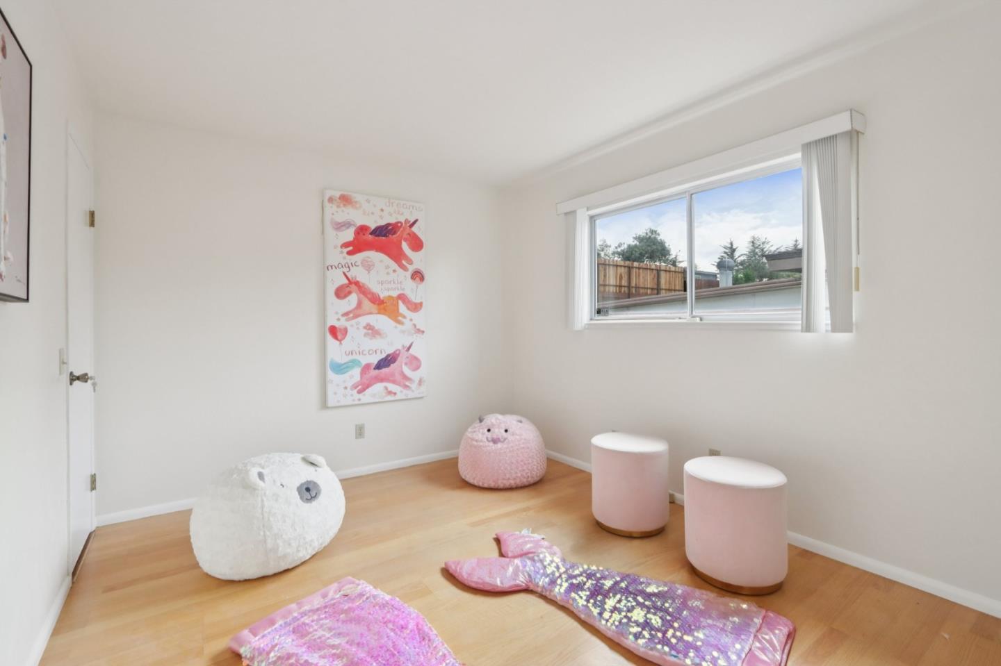 Detail Gallery Image 21 of 52 For 3012 Ellen Ct, Marina,  CA 93933 - 6 Beds | 4 Baths