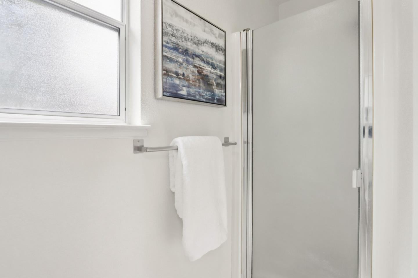 Detail Gallery Image 32 of 52 For 3012 Ellen Ct, Marina,  CA 93933 - 6 Beds | 4 Baths