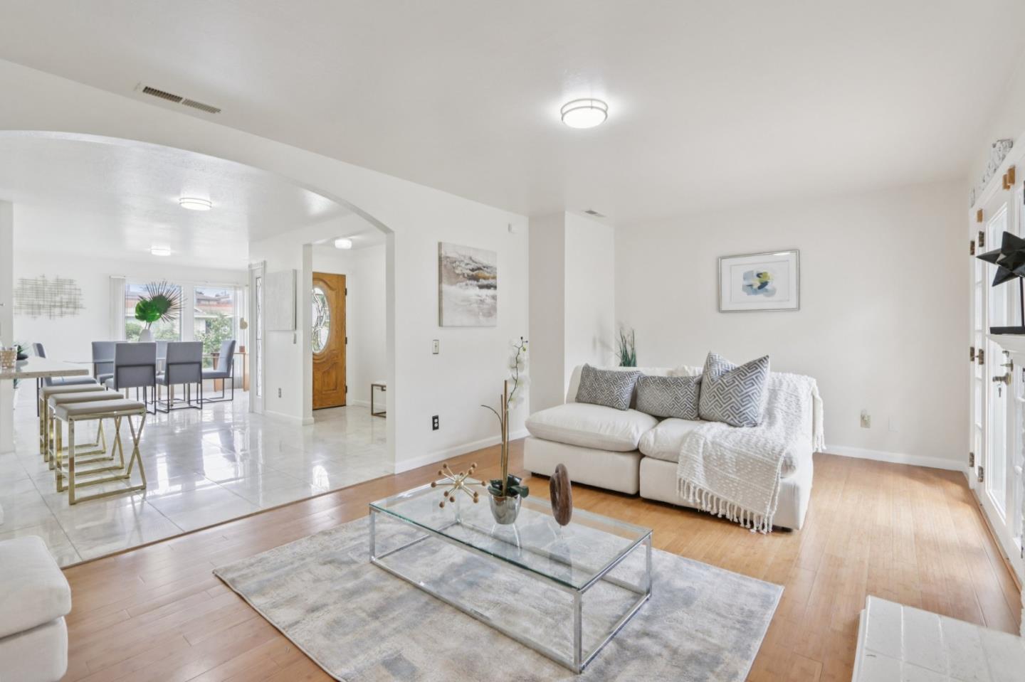 Detail Gallery Image 8 of 52 For 3012 Ellen Ct, Marina,  CA 93933 - 6 Beds | 4 Baths