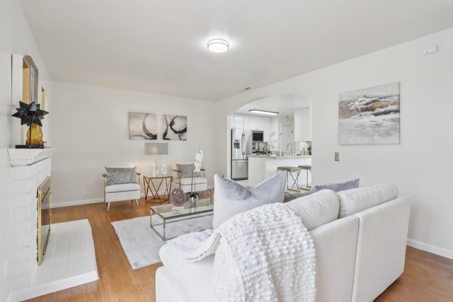 Detail Gallery Image 9 of 52 For 3012 Ellen Ct, Marina,  CA 93933 - 6 Beds | 4 Baths