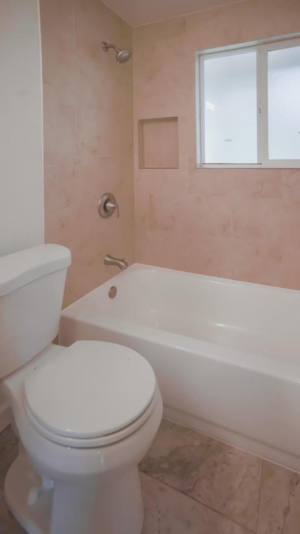 Detail Gallery Image 10 of 14 For 7 Merrydale Rd, San Rafael,  CA 94903 - – Beds | – Baths