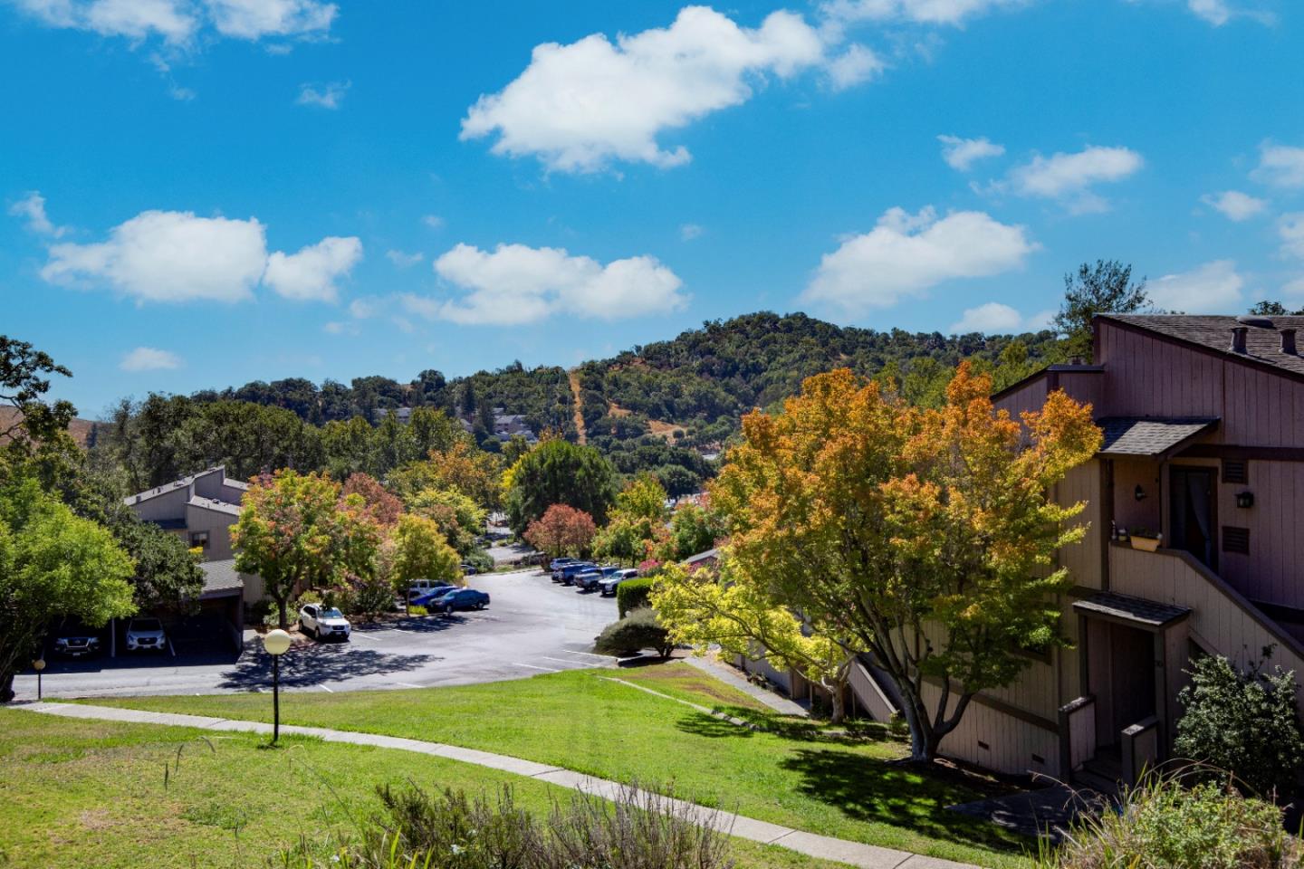 Detail Gallery Image 3 of 20 For 1 Clay Ct, Novato,  CA 94949 - – Beds | – Baths