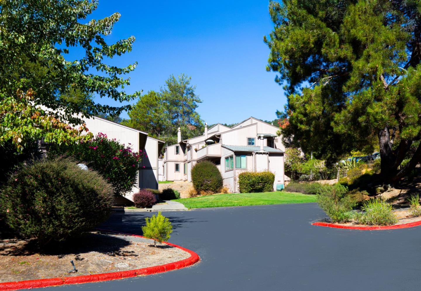 Detail Gallery Image 5 of 20 For 1 Clay Ct, Novato,  CA 94949 - – Beds | – Baths