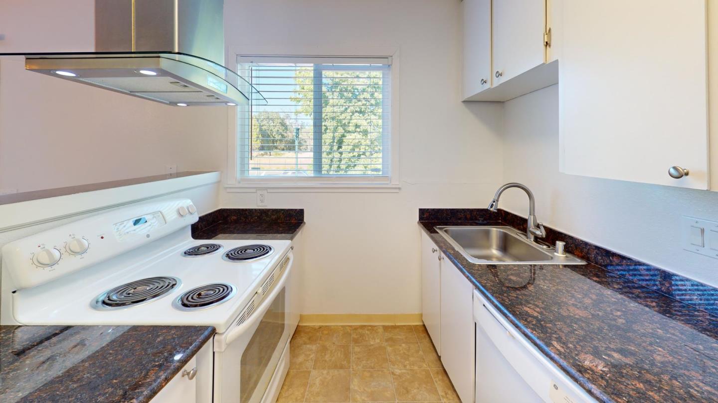 Detail Gallery Image 5 of 15 For 885 Broadway, Sonoma,  CA 95476 - – Beds | – Baths