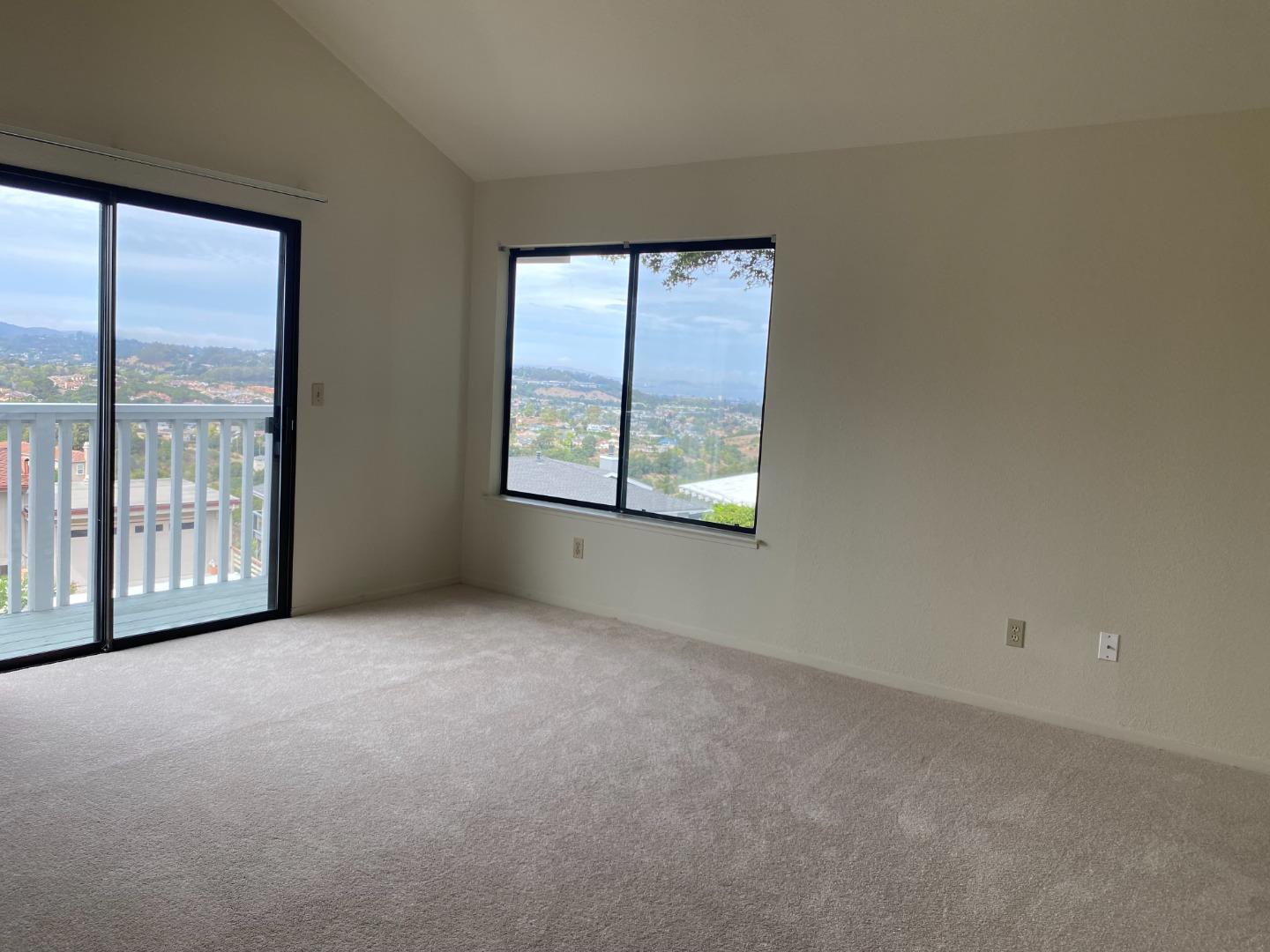 Detail Gallery Image 12 of 20 For 2751 Belmont Canyon Rd, Belmont,  CA 94002 - 4 Beds | 2/1 Baths