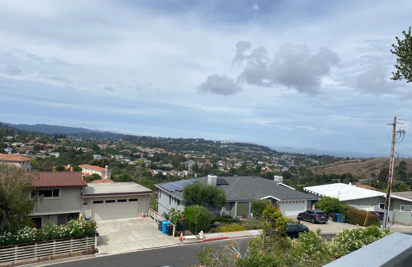 Detail Gallery Image 18 of 20 For 2751 Belmont Canyon Rd, Belmont,  CA 94002 - 4 Beds | 2/1 Baths