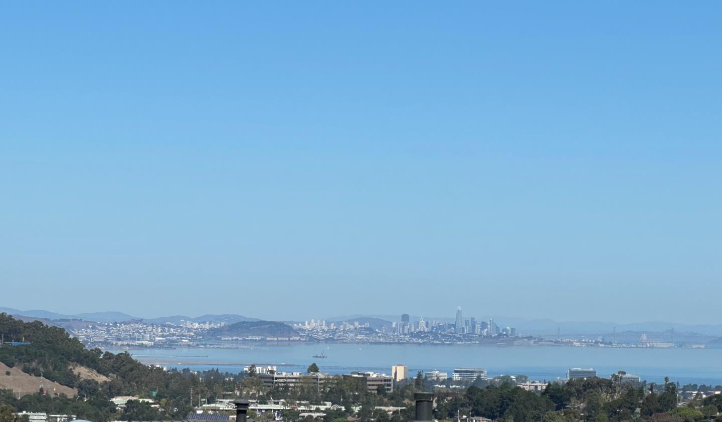 Detail Gallery Image 2 of 20 For 2751 Belmont Canyon Rd, Belmont,  CA 94002 - 4 Beds | 2/1 Baths