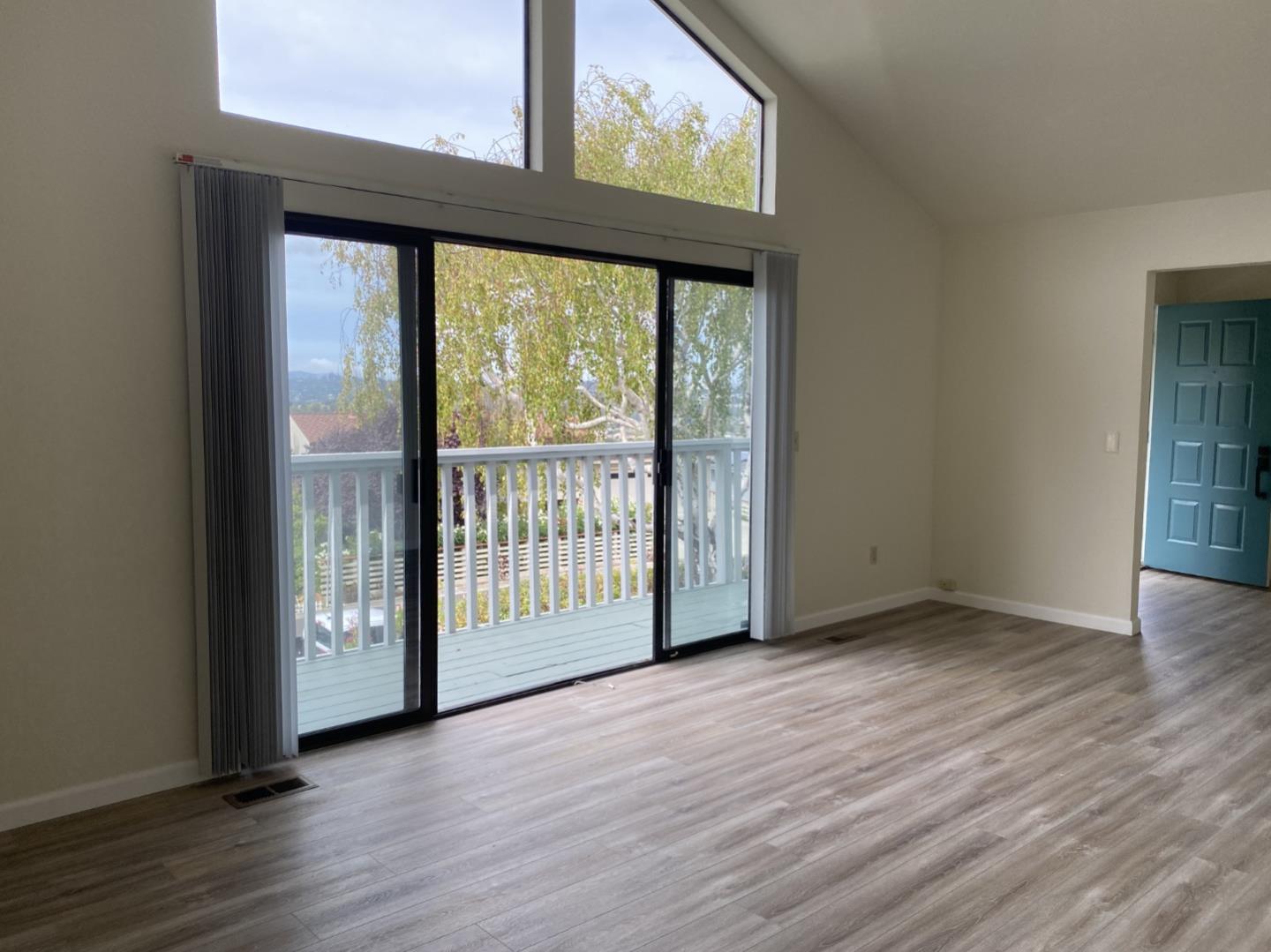 Detail Gallery Image 4 of 20 For 2751 Belmont Canyon Rd, Belmont,  CA 94002 - 4 Beds | 2/1 Baths