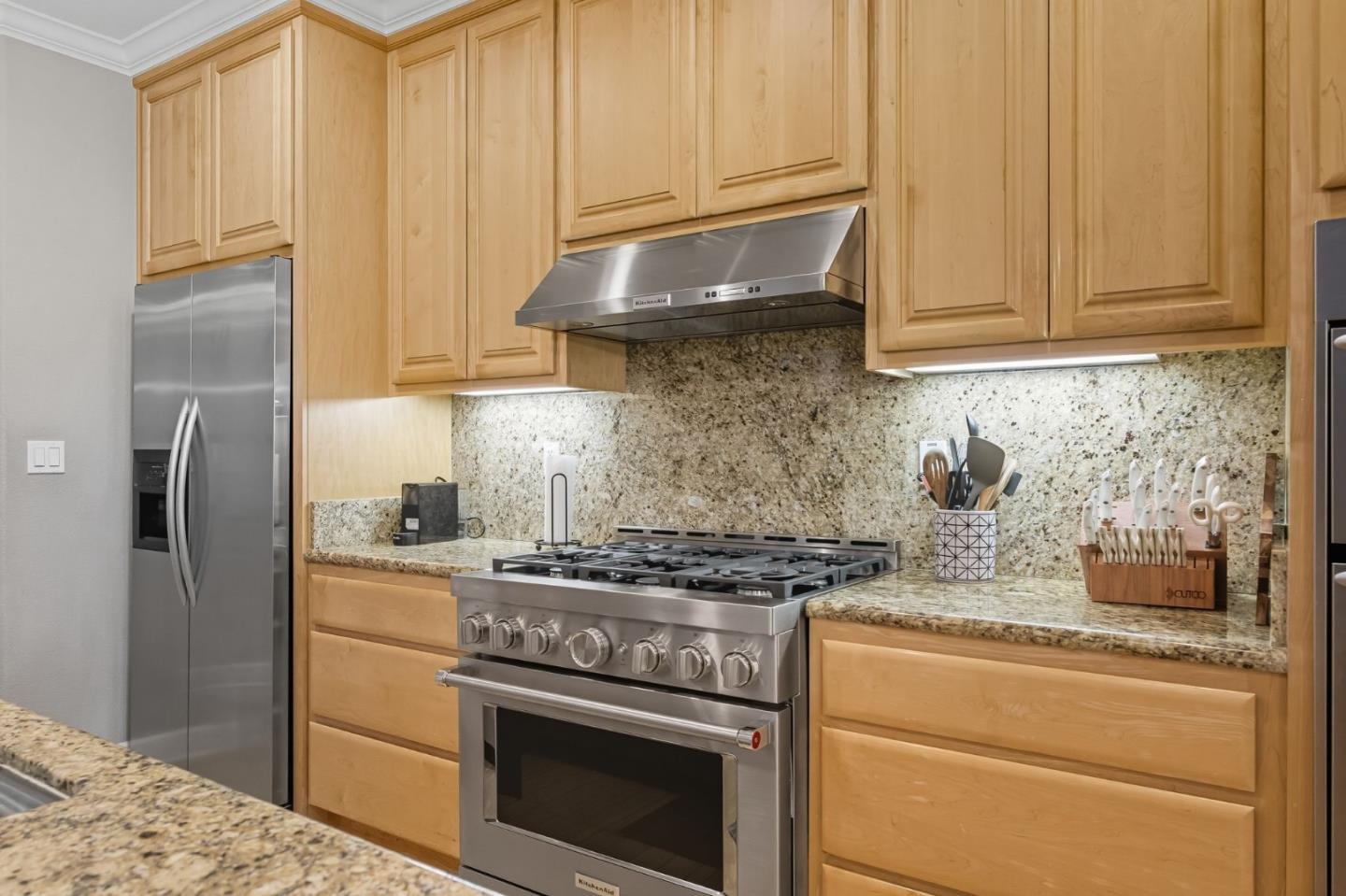 Detail Gallery Image 15 of 40 For 744 Colorado Ave, Palo Alto,  CA 94303 - 4 Beds | 4 Baths