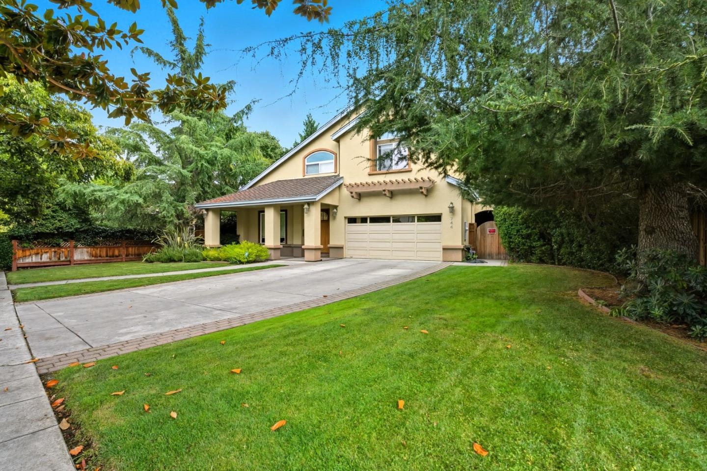 Detail Gallery Image 2 of 40 For 744 Colorado Ave, Palo Alto,  CA 94303 - 4 Beds | 4 Baths