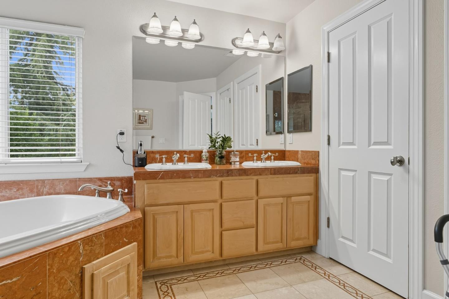 Detail Gallery Image 23 of 40 For 744 Colorado Ave, Palo Alto,  CA 94303 - 4 Beds | 4 Baths