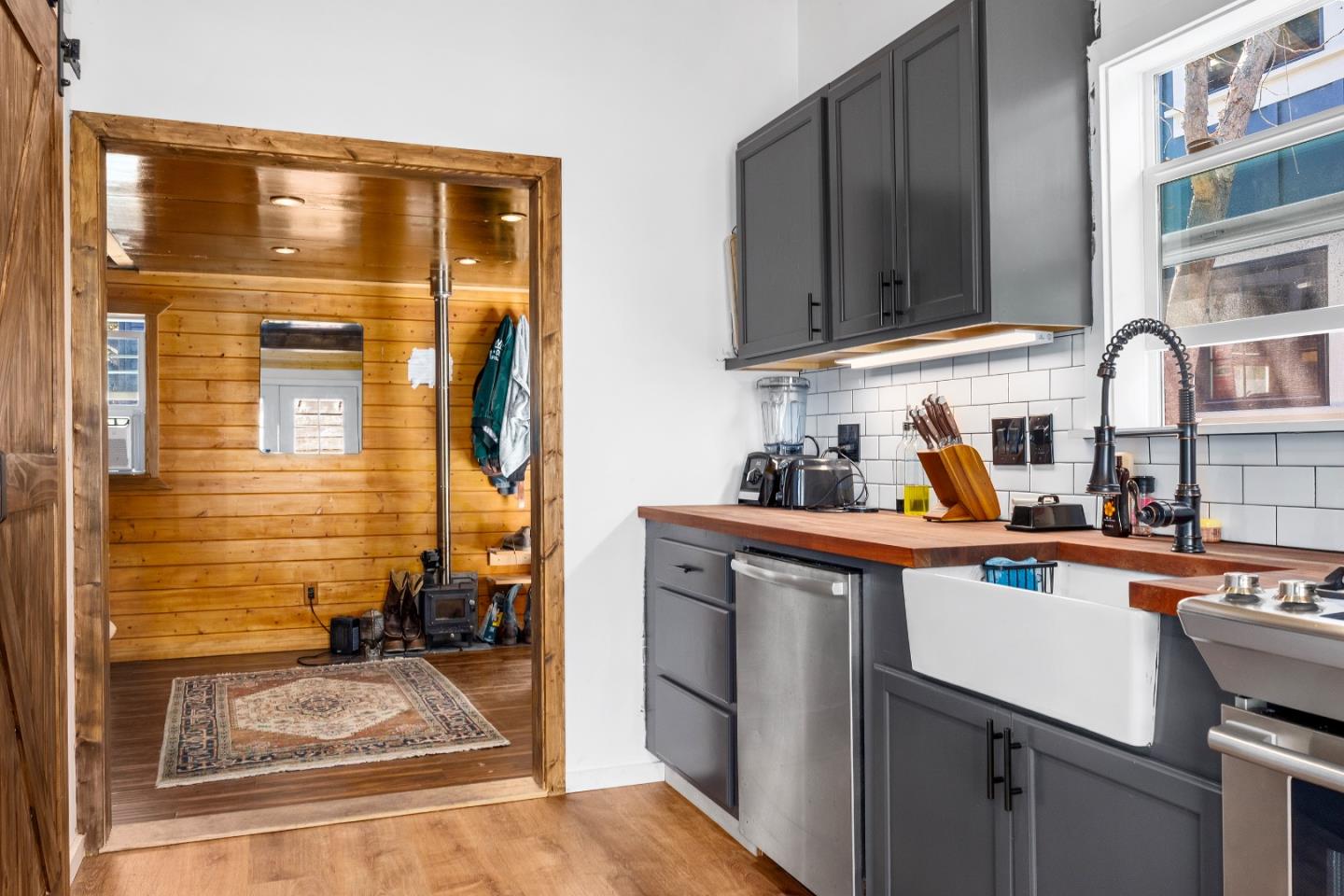 Detail Gallery Image 31 of 42 For 1124 Laurel St, Santa Cruz,  CA 95060 - 3 Beds | 2 Baths