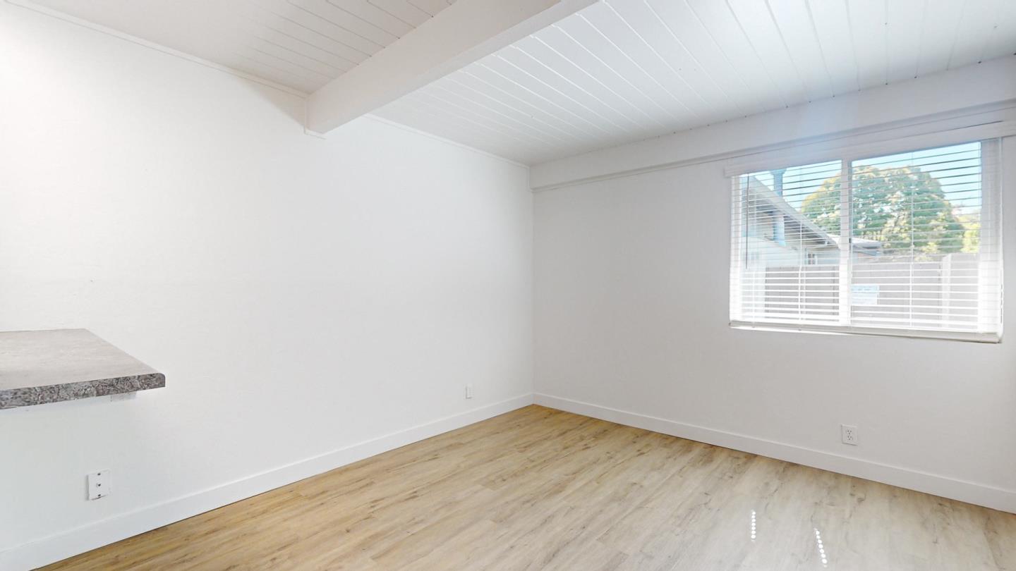 Detail Gallery Image 6 of 13 For 390 Woodland Ave, San Rafael,  CA 94901 - – Beds | – Baths