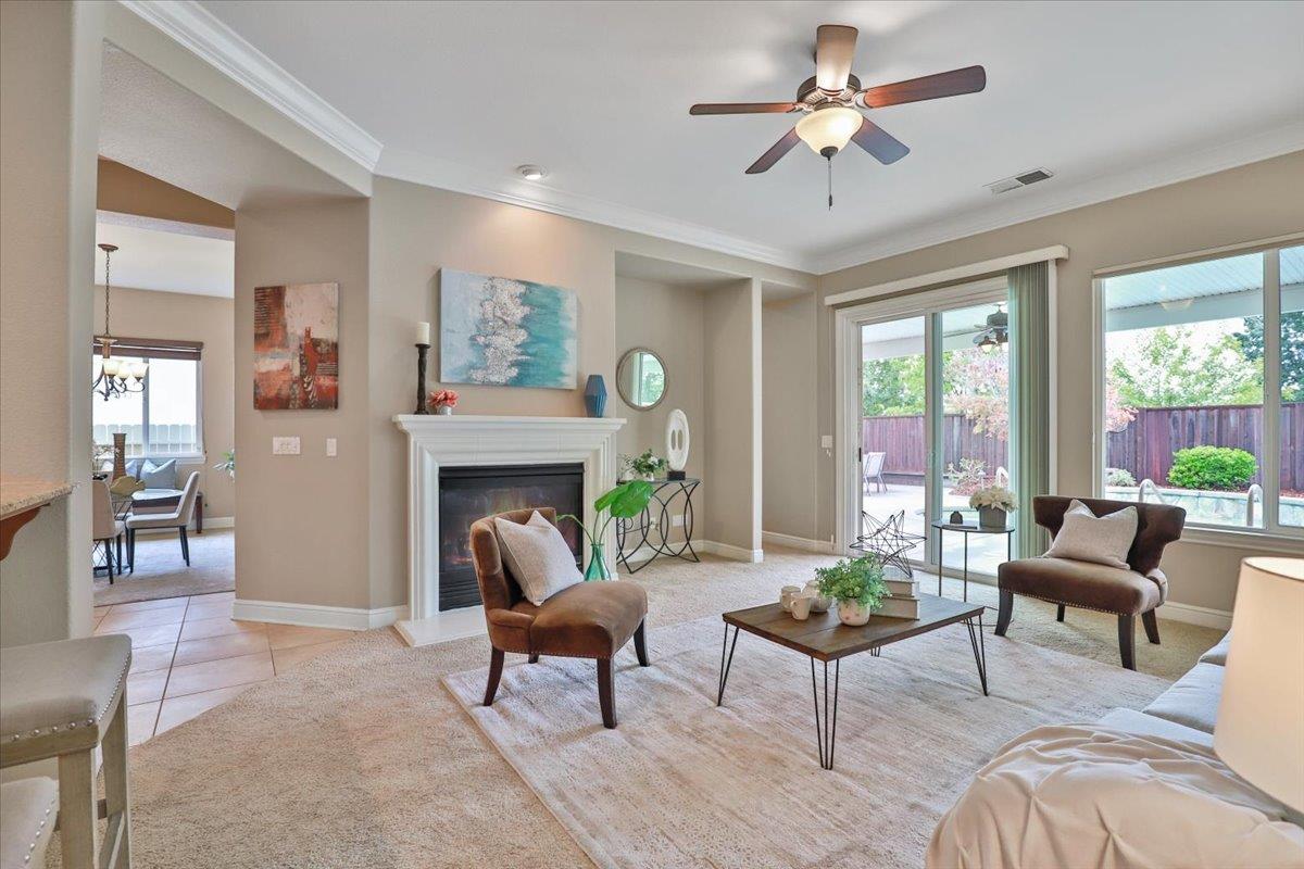 Detail Gallery Image 13 of 46 For 2719 Woodgate Way, Roseville,  CA 95747 - 4 Beds | 3 Baths